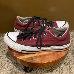 Girls converse size 5